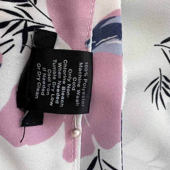 🌼Ann Taylor Floral Blouse Beautiful Navy Lilac & Light Blue Print Boatne… - Picture 5 of 9